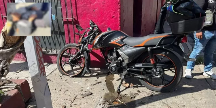 ¡Ebriedad al volante! Motociclista se impacta contra árbol y pared en la ciudad de Oaxaca