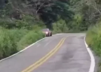 VIDEO | Entre la gloria y el peligro: accidente sin lesionados marca inicio del rally Tuxtla-Oaxaca