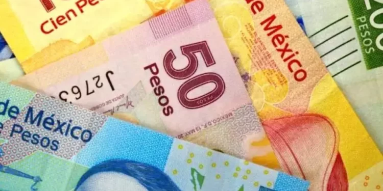 El cierre de gobierno de Estados Unidos es otro factor que continúa afectando al desempeño de la moneda mexicana.