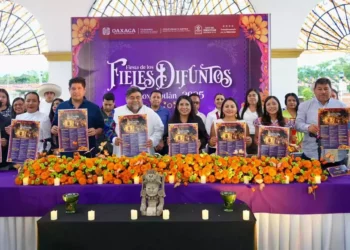 Velada, tapetes y tradición: presenta Xoxocotlán programa de Fieles Difuntos 2025
