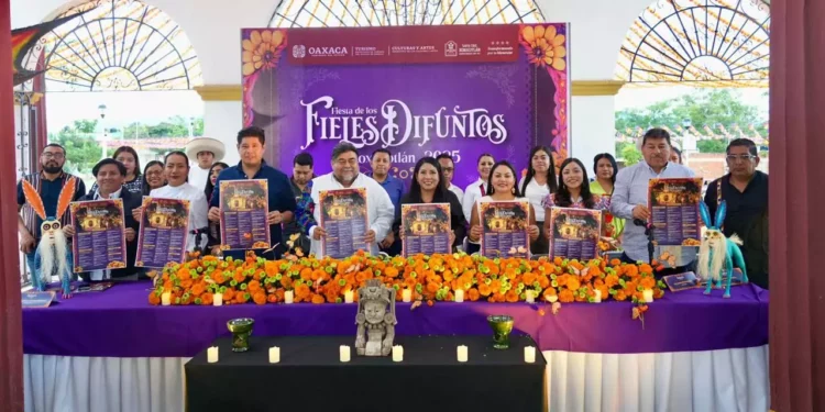 Velada, tapetes y tradición: presenta Xoxocotlán programa de Fieles Difuntos 2025