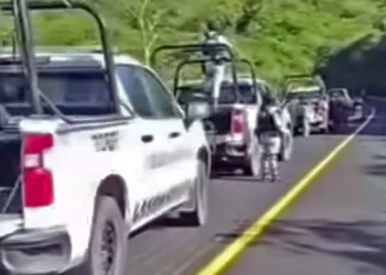 De manera preliminar, la víctima mortal fue identificada con las iniciales J.B.G., originario de Vista Hermosa, Santiago Juxtlahuaca.