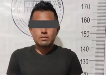 El hombre quedó detenido y la unidad fue recuperada.
