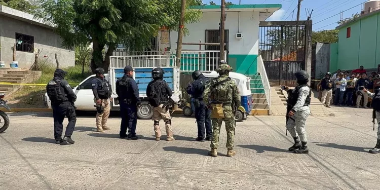 Elementos de la Policía Estatal acordonaron la zona y recuperaron algunos indicios que ayuden con la investigación.