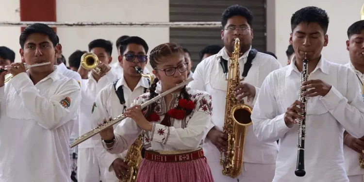 Fotos: Facebook de la Secretaría de las Culturas y Artes // El CECAM ha logrado una proyección musical con diversas presentaciones en foros del estado de Oaxaca y del país.