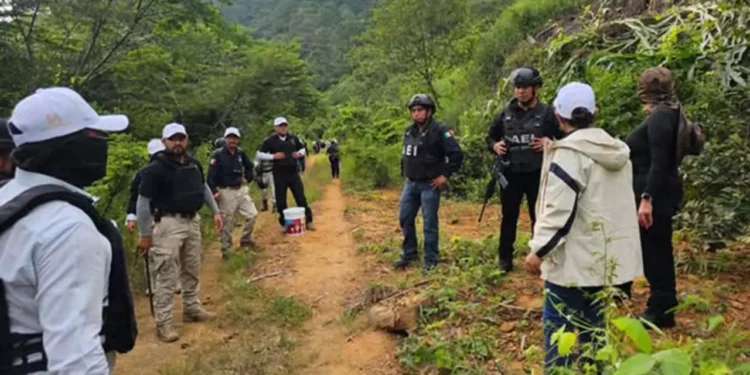 Foto: Gobierno de Oaxaca // Santo Domingo Amoltpec y Santa María Zaniza se interrumpen el tránsito intercomunitario.