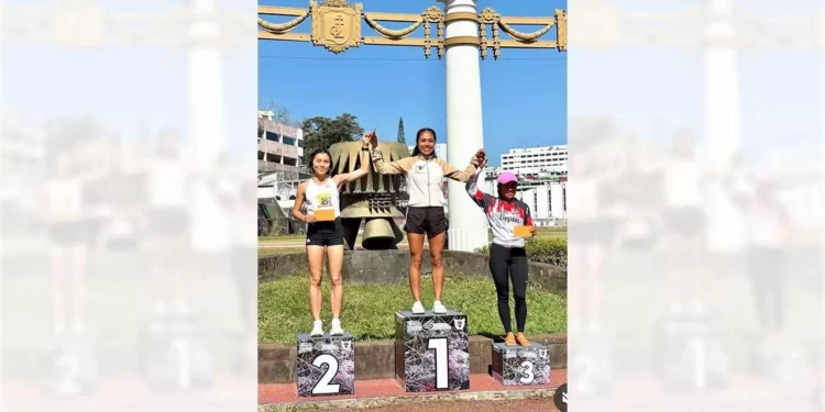 Ingrid Santiago logró obtener la medalla de bronce en la carrera de 5,000 metros élite al lograr una marca de 19:28.25.