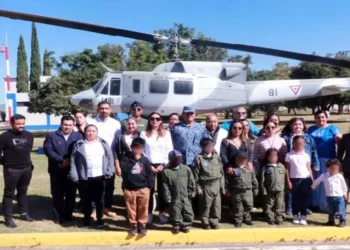 Foto: Adrián Gaytán // Los mandos militares explicaron a los menores los valores de esta corporación.