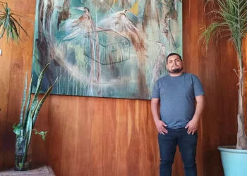Fotos: Lisbeth Mejía Reyes // Manuel Escobar presenta “Volátil”, que evoca los recuerdos de su infancia y la energía del vuelo.