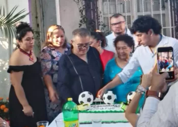 Barúc Alavez Mendoza celebró su cumpleaños en un ambiente lleno de afecto.