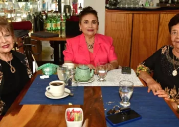 Fotos: Rubén Morales // Leonor Huertado, Irene Rodríguez de Díaz y Silvia Rojas de Cabrera.
