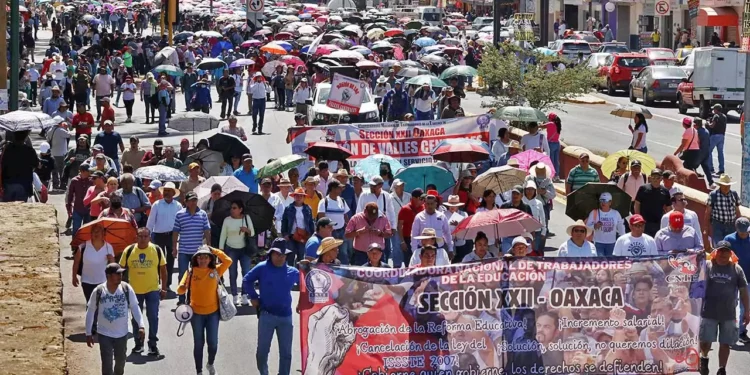 Foto: Archivo El Imparcial – ilustrativa // Exigen la abrogación de la Ley del ISSSTE 2007 y la Reforma educativa Peña-AMLO.