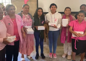 Se realizó también la quinta entrega de prótesis mamarias, beneficiando a más de 100 mujeres a lo largo del año.