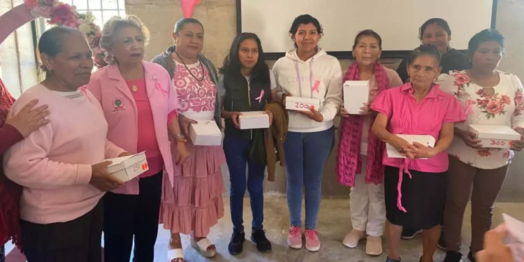 Se realizó también la quinta entrega de prótesis mamarias, beneficiando a más de 100 mujeres a lo largo del año.