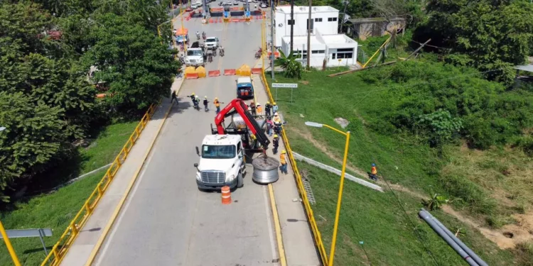 Foto: CFE // Trabajos de la CFE para reparación de líneas de conducción de electricidad.