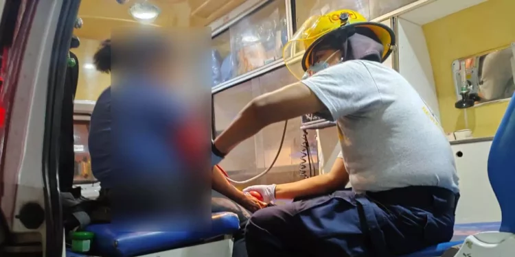 Atienden a lesionada por atropellamiento.