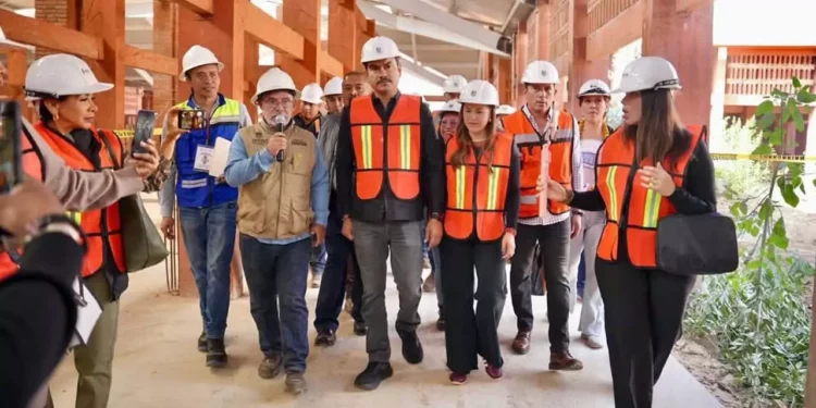 Fotos: Municipio de Oaxaca de Juárez // A fin de año quedarían lista la remodelación del área de pan y comida en el mercado de abasto.