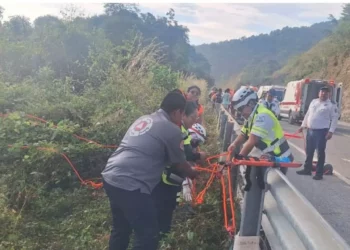 Reportan 3 fallecidos y 10 lesionados en accidente en la carretera Barranca Larga–Ventanilla