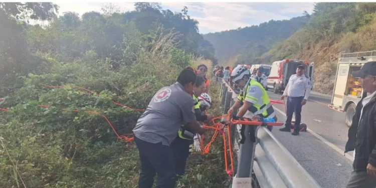 Reportan 3 fallecidos y 10 lesionados en accidente en la carretera Barranca Larga–Ventanilla