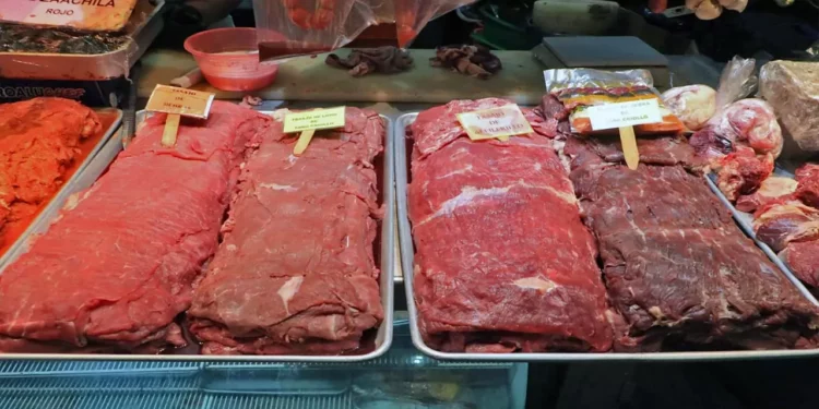 Foto: Adrián Gaytán // Carne de res cada vez más alejada de la mesa de los oaxaqueños.