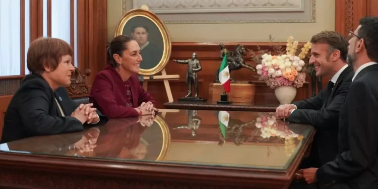 Claudia Sheinbaum recibe a Emmanuel Macron en Palacio Nacional