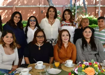 Fotos: Rubén Morales // Blanca Azucena Osorio Villanueva celebró su cumpleaños rodeada de familiares y amigas.