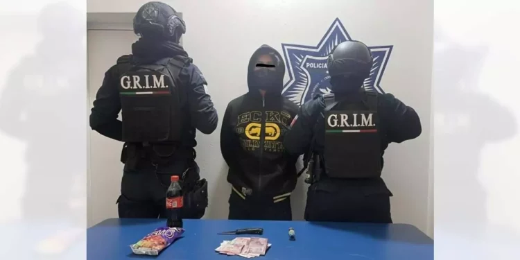El sujeto es un reincidente criminal y se espera que sobre él caigan más cargos.