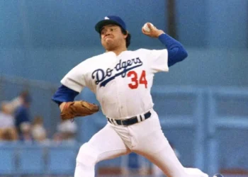 Fernando Valenzuela, leyenda de los Dodgers, aparece en la boleta del Salón de la Fama 2025