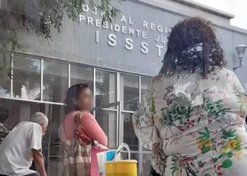Foto: Archivo El Imparcial // Pacientes de hemodiálisis del Hospital Regional “Presidente Juárez” del ISSSTE exigieron a las autoridades la conclusión de las obras de remodelación.