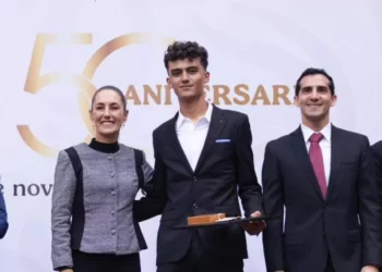 Isaac del Toro recibe el Premio Nacional del Deporte 2025