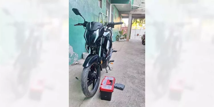 La unidad tiene como característica un faro polarizado.