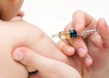 Foto: ilustrativa // Los SSO exhorta a madres y padres de familia a acudir a la unidad de salud más cercana para completar los esquemas de vacunación de sus hijas e hijos.