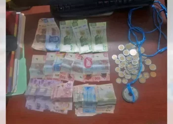 Les encontraron 3 mil 066 pesos en efectivo que sacaron de la alcancía.