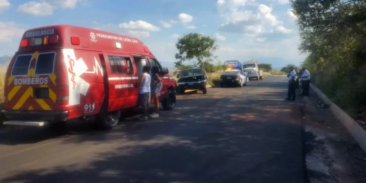 Los hechos provocaron que el joven presentara diferentes contusiones y una herida a en el cráneo.