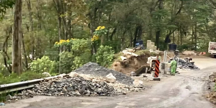 La ciudadanía y sobre todo los transportistas en general esperan que los trabajos de reconstrucción continúen a buen ritmo.