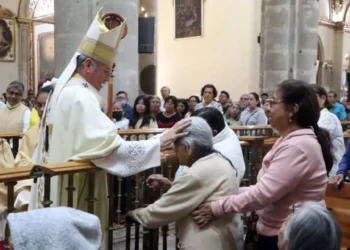 Foto: Adrián Gaytán // Misa dominical a cargo del arzobispo Pedro Vázquez Villalobos.