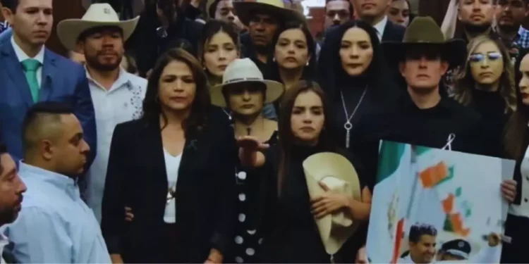 Grecia Quiroz asume como alcaldesa de Uruapan tras el asesinato de su esposo, Carlos Manzo