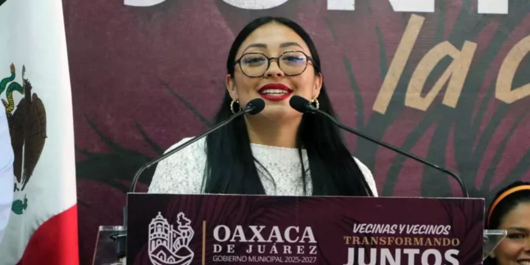 Foto: Adrián Gaytán // Karen Velasco, a negociar y lidiar con grupos de presión.