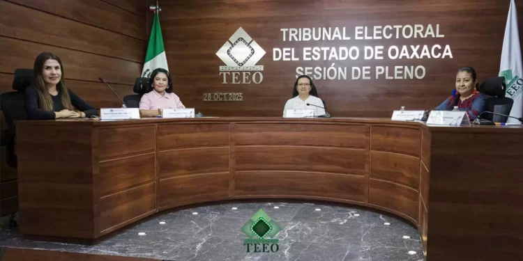 Foto: TEEO // Sesión del TEEO donde ajustó algunos lineamientos para la revocación de mandato.