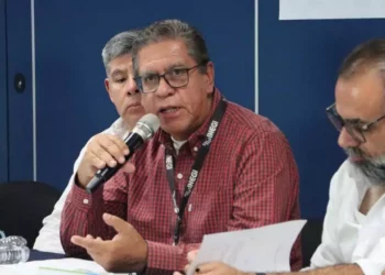 Subrayó la información veraz y el análisis responsable en diferentes temas sociales.