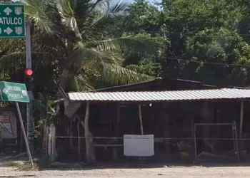 Cobro de piso termina con vida de mujer en Pochutla