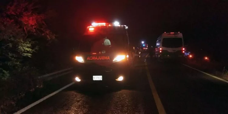 Trágico accidente en la Carretera Federal 190 deja una mujer sin vida y varios lesionados