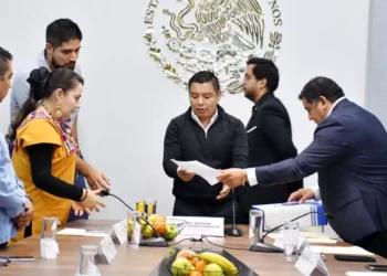 Recibe el Congreso de Oaxaca el Paquete Económico 2026