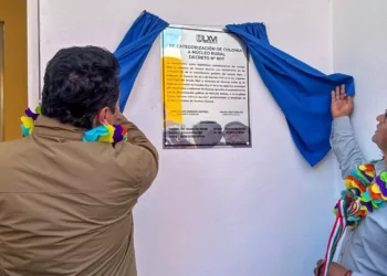 Foto: Facebook Jorge Octavio HM // Autoridades y vecinos de Llano Yosovee celebraron la entrega del pergamino que oficializa su nueva categoría como núcleo rural.