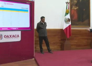 Foto: Adrián Gaytán // Farid Acevedo, secretario de Finanzas, da cuenta de los compromisos financiero del gobierno de Oaxaca.