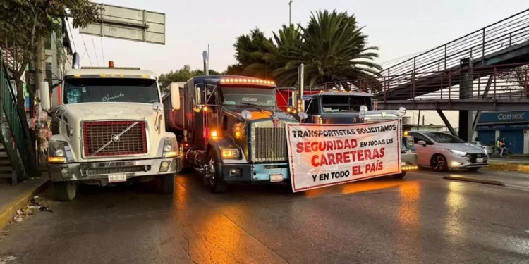 Transportistas demandan seguridad en las carreteras.