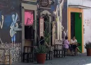 Denuncian venta de alcohol y desorden en Barrio de Jalatlaco