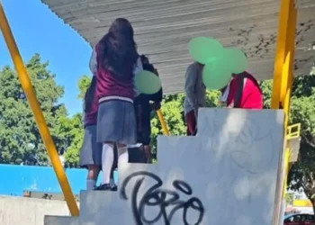¿Qué pasa en el CBTIS 265? Fotos desatan alerta por presunto consumo de drogas en horario escolar