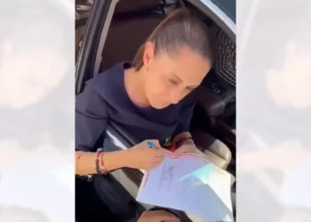 Detiene CNTE convoy de Sheinbaum en Chiapas; exigen mesa de negociación