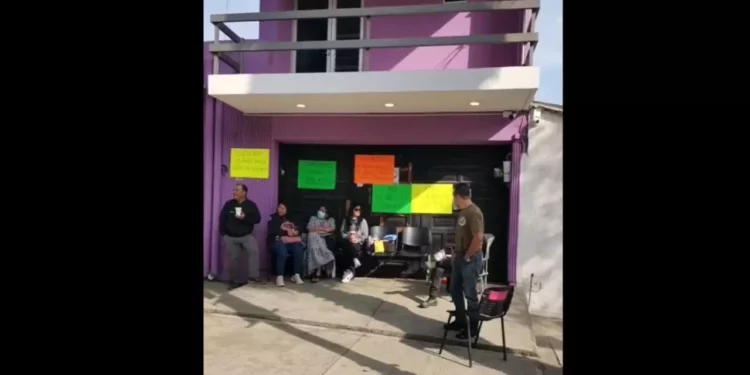 VIDEO | Trabajadores del Poder Judicial de Oaxaca paralizan oficinas en exigencia de respuestas laborales